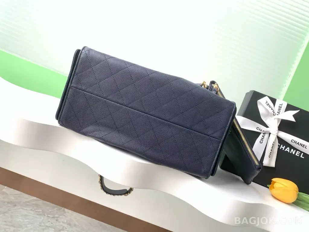 샤넬 Chanel 25백 미디움 캐비어 ver.2 상세 이미지