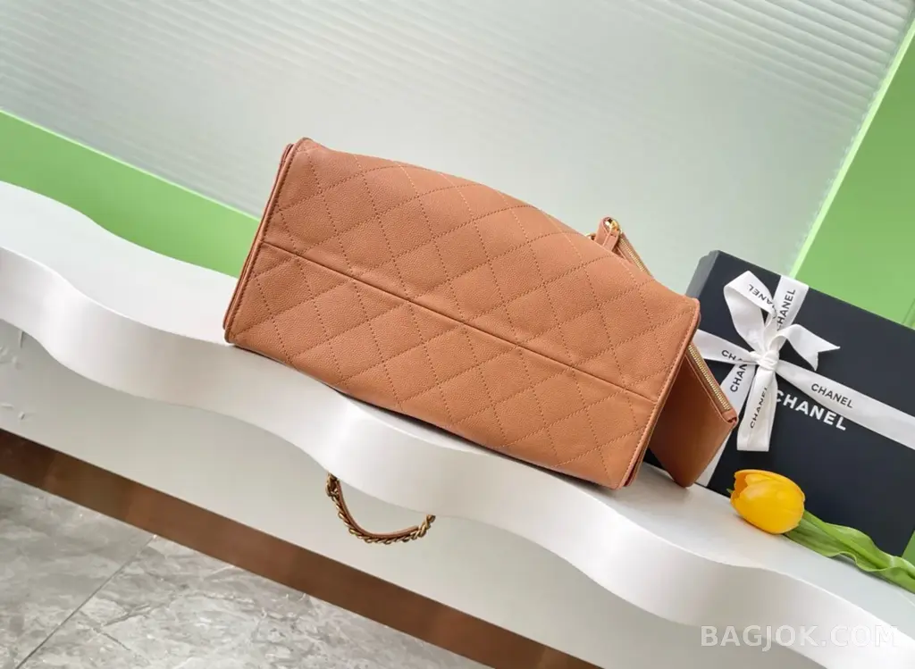 샤넬 Chanel 25백 미디움 캐비어 ver.2 상세 이미지