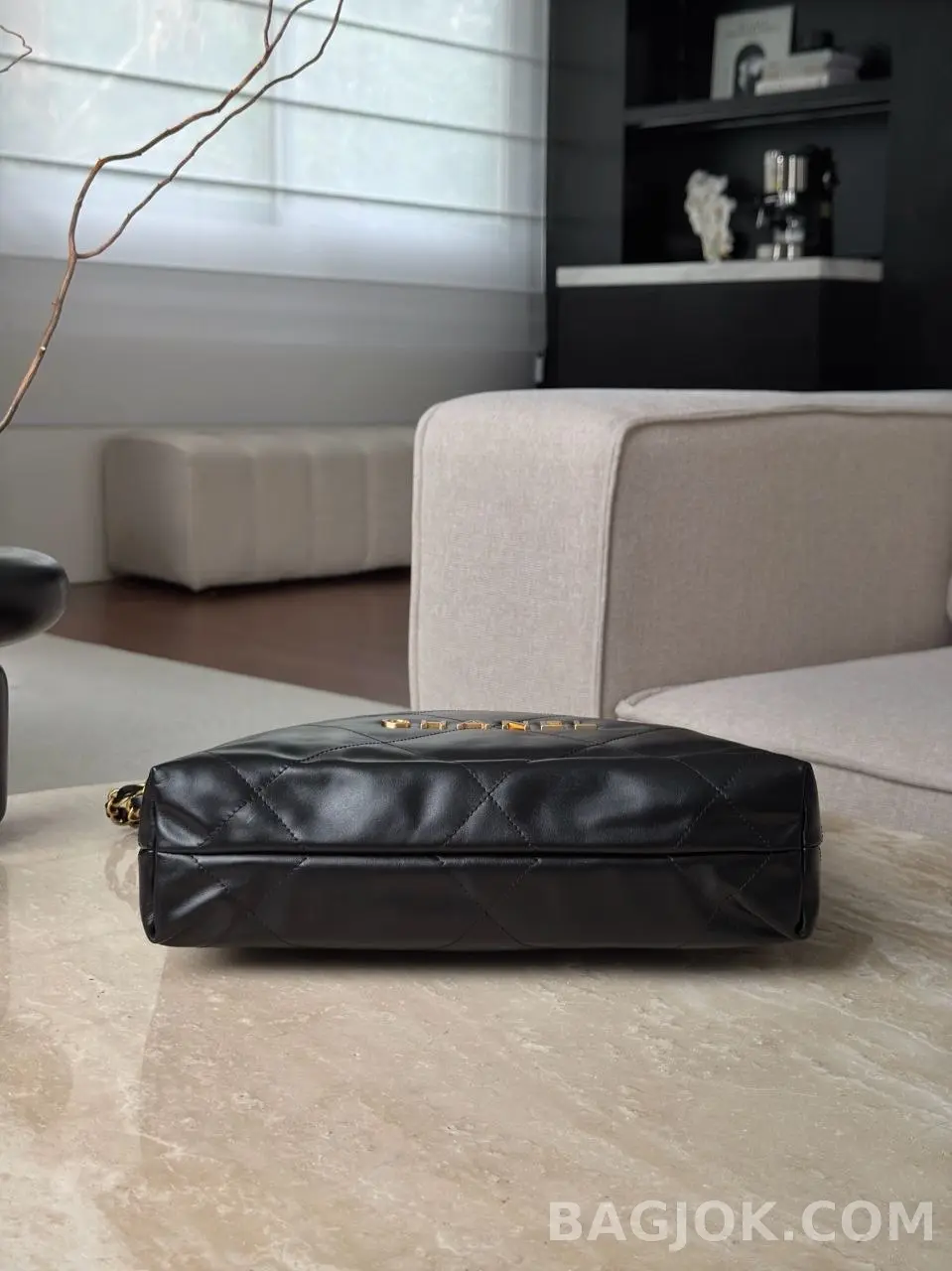 샤넬 Chanel 22백 스몰 카프스킨 상세 이미지