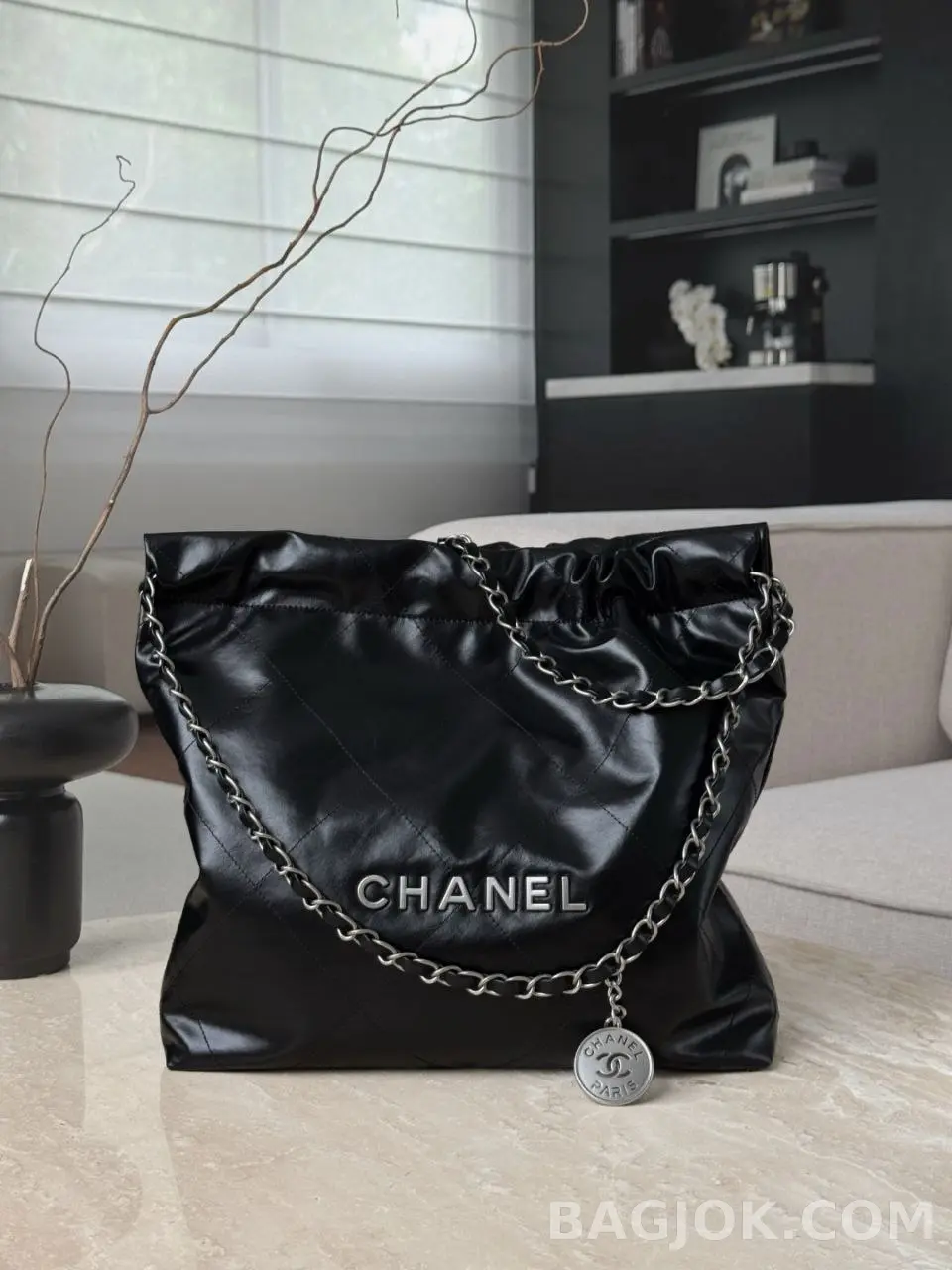 샤넬 Chanel 22백 스몰 카프스킨 상세 이미지