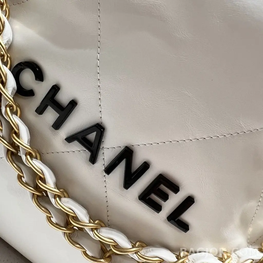 샤넬 Chanel 22백 스몰 카프스킨 상세 이미지