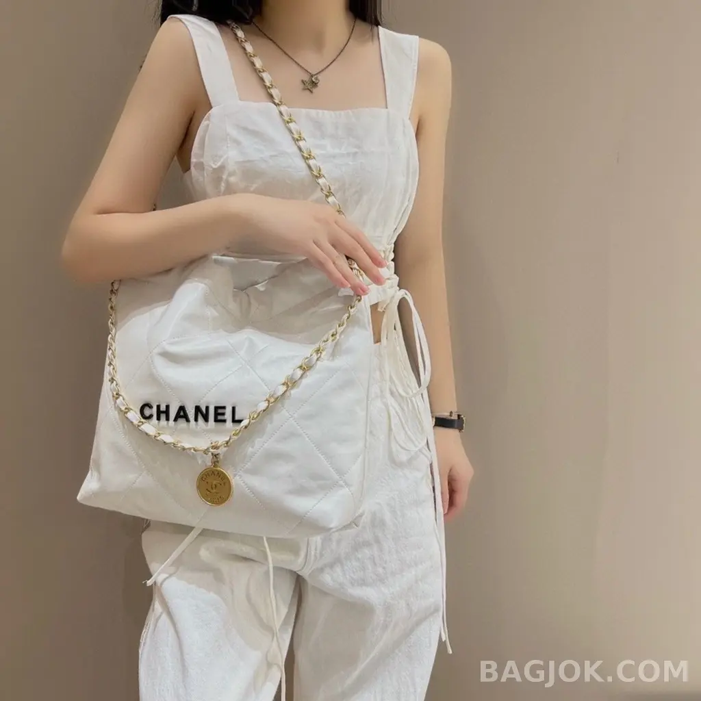 샤넬 Chanel 22백 스몰 카프스킨 상세 이미지