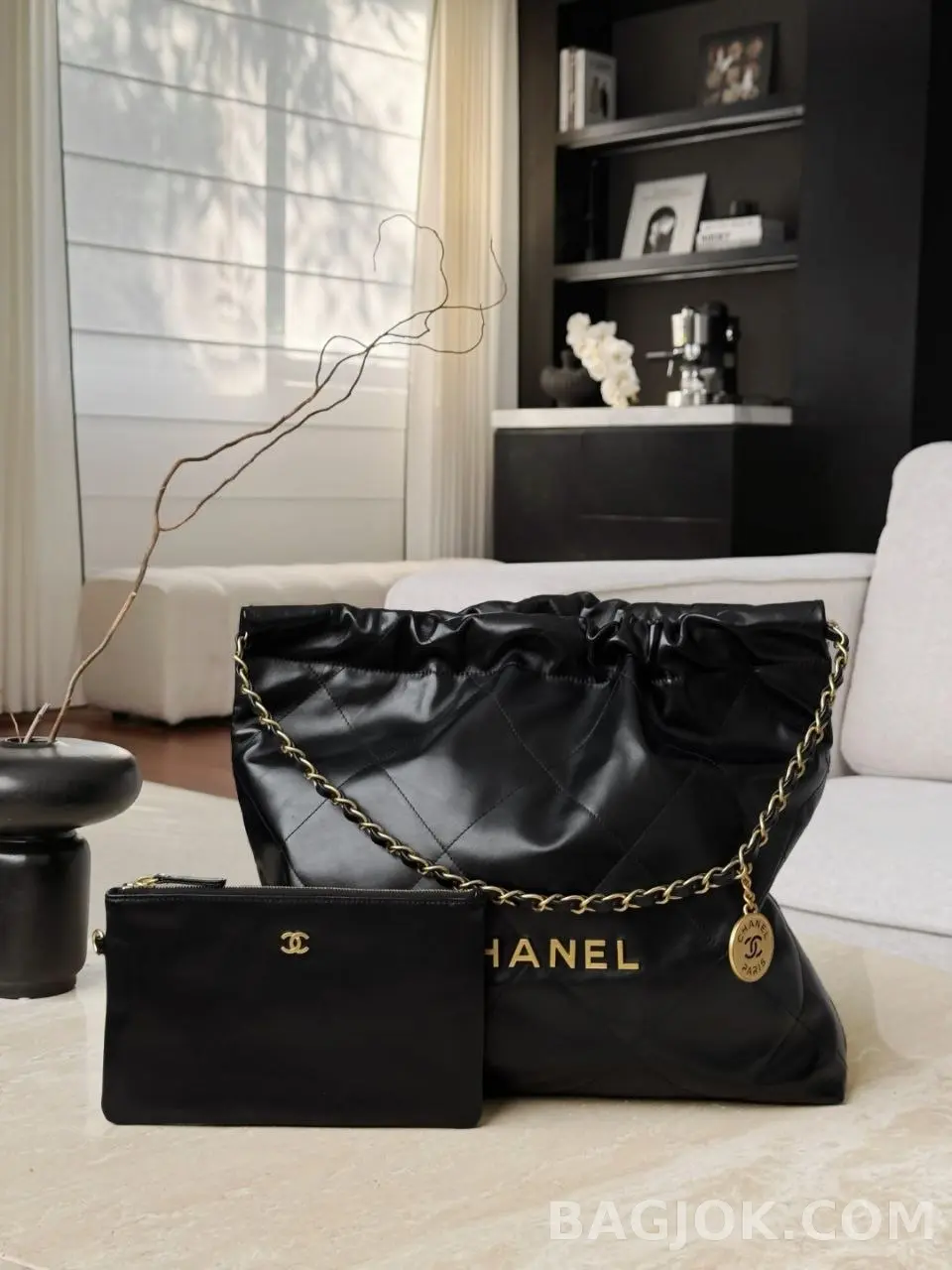 샤넬 Chanel 22백 미디움 카프스킨 상세 이미지