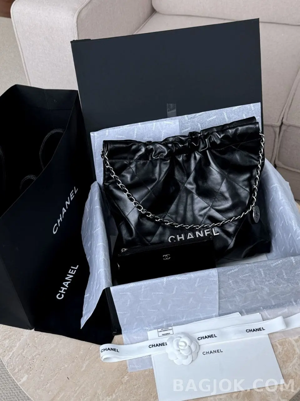 샤넬 Chanel 22백 미디움 카프스킨 상세 이미지
