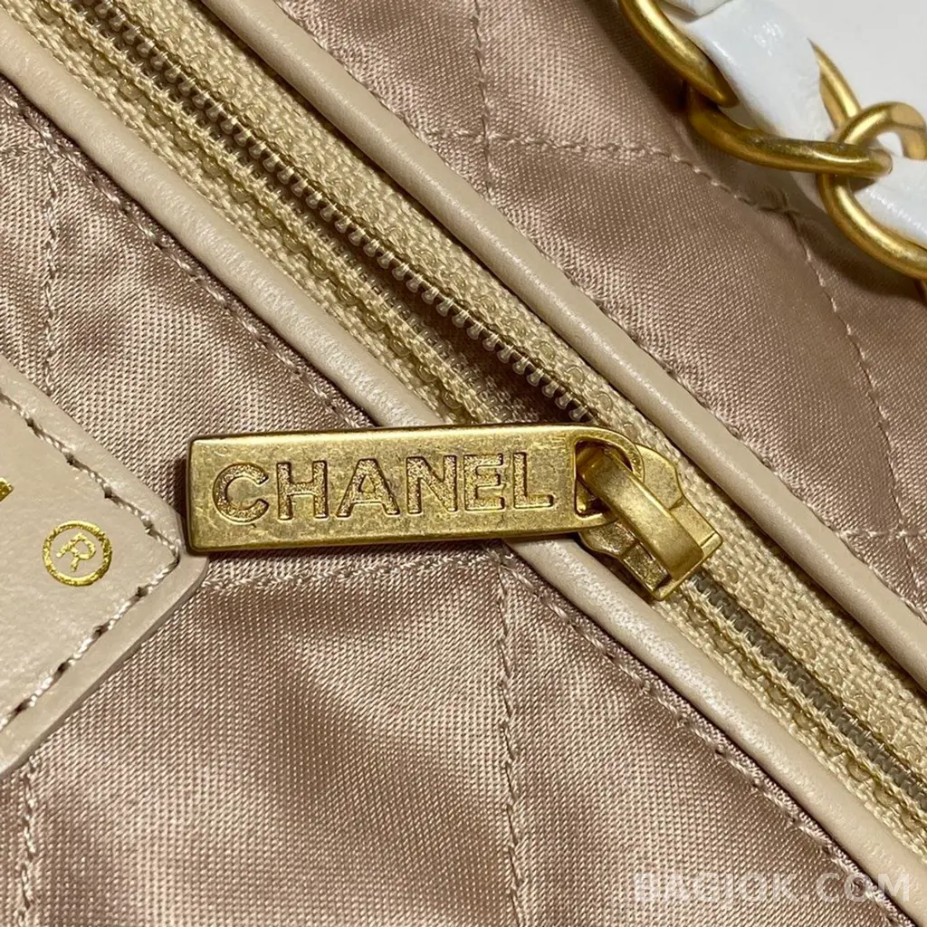 샤넬 Chanel 22백 미디움 카프스킨 상세 이미지