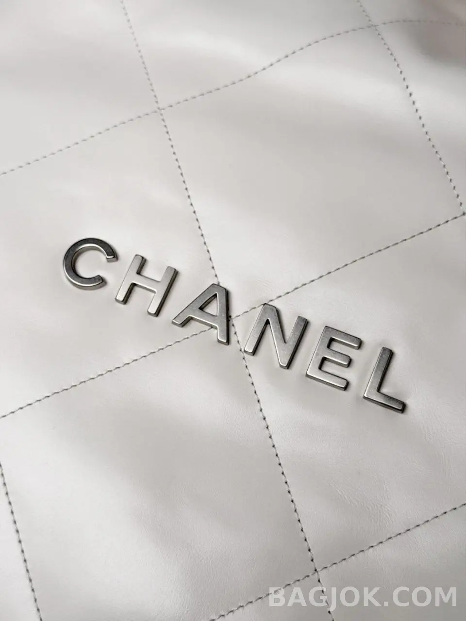 샤넬 Chanel 22백 미디움 카프스킨 상세 이미지