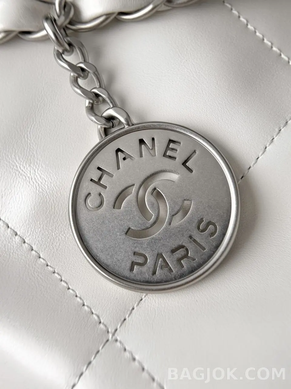 샤넬 Chanel 22백 미디움 카프스킨 상세 이미지