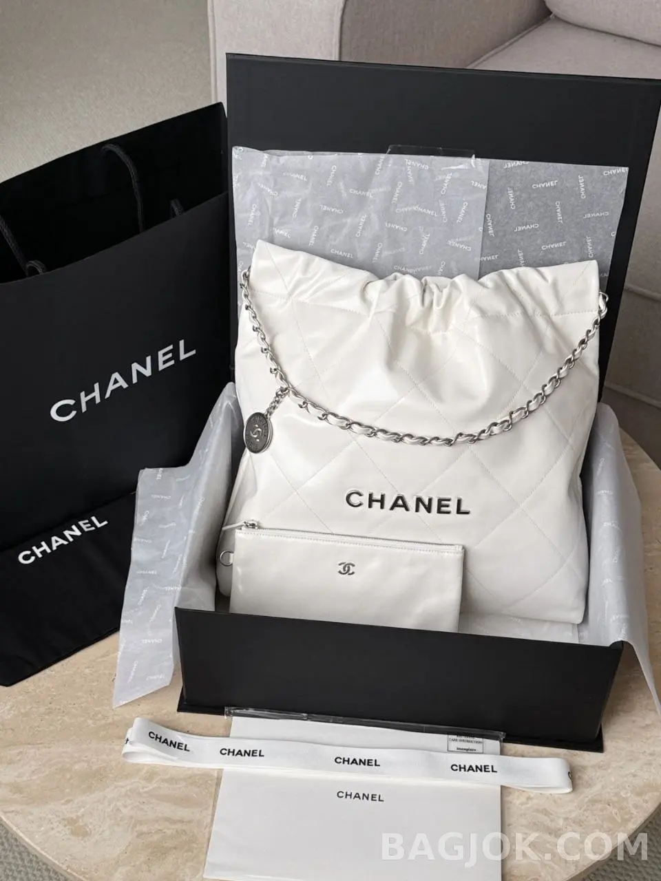 샤넬 Chanel 22백 미디움 카프스킨 상세 이미지
