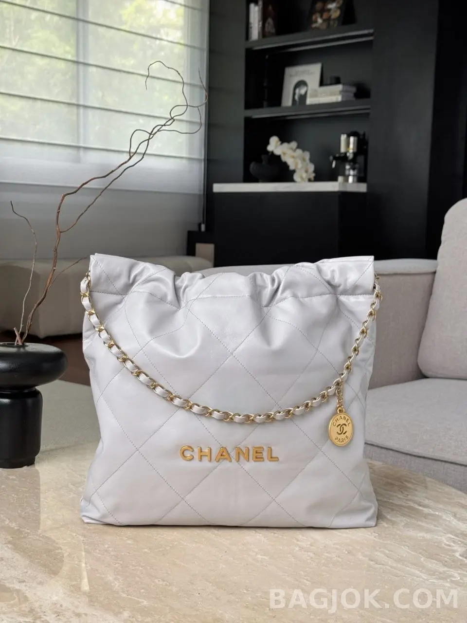 샤넬 Chanel 22백 미디움 카프스킨 상세 이미지