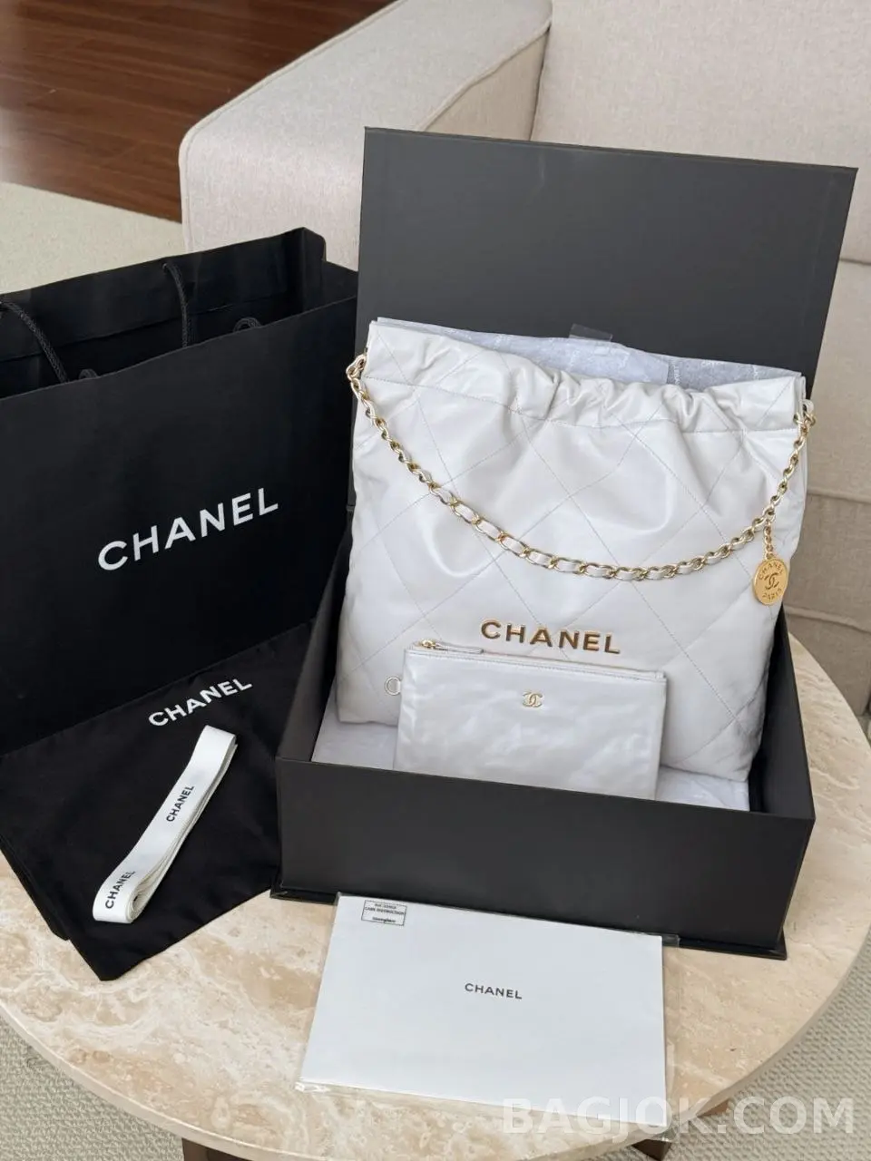 샤넬 Chanel 22백 미디움 카프스킨 상세 이미지