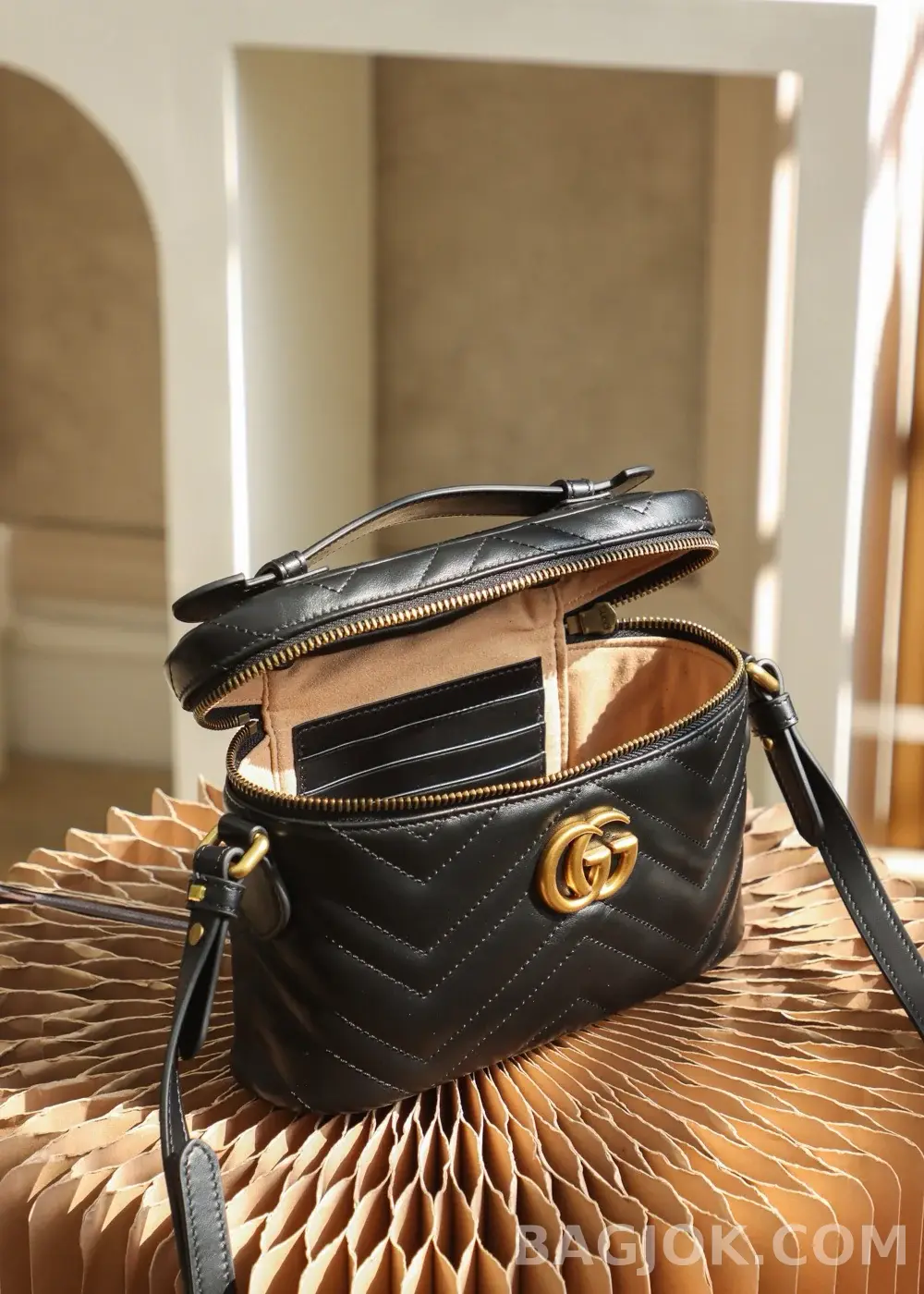 구찌 Gucci 마몬트 미니백 상세 이미지