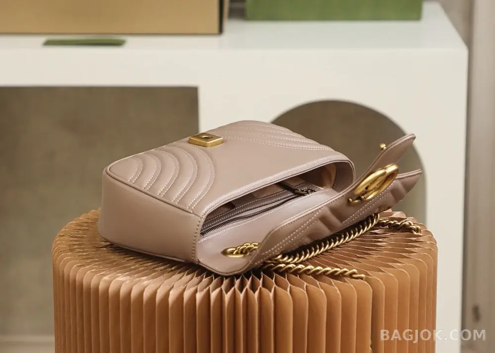 구찌 Gucci 마몬트 마틀라세 스몰 숄더백 상세 이미지