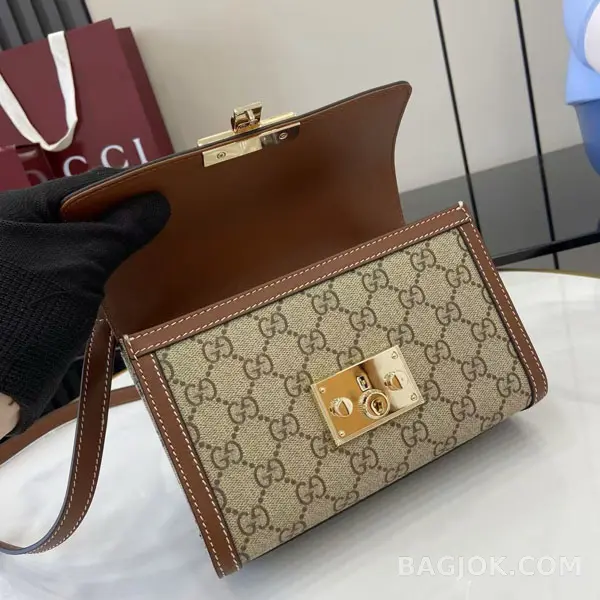 구찌 Gucci 패들락 스몰 핸드백 상세 이미지