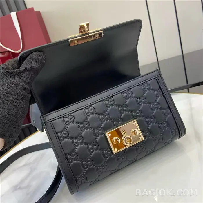 구찌 Gucci 패들락 스몰 핸드백 상세 이미지