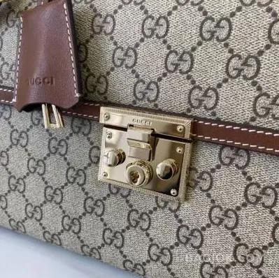 구찌 Gucci 패들락 미디움 핸드백 상세 이미지