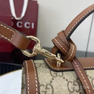 구찌 Gucci 패들락 미디움 핸드백 상세 이미지