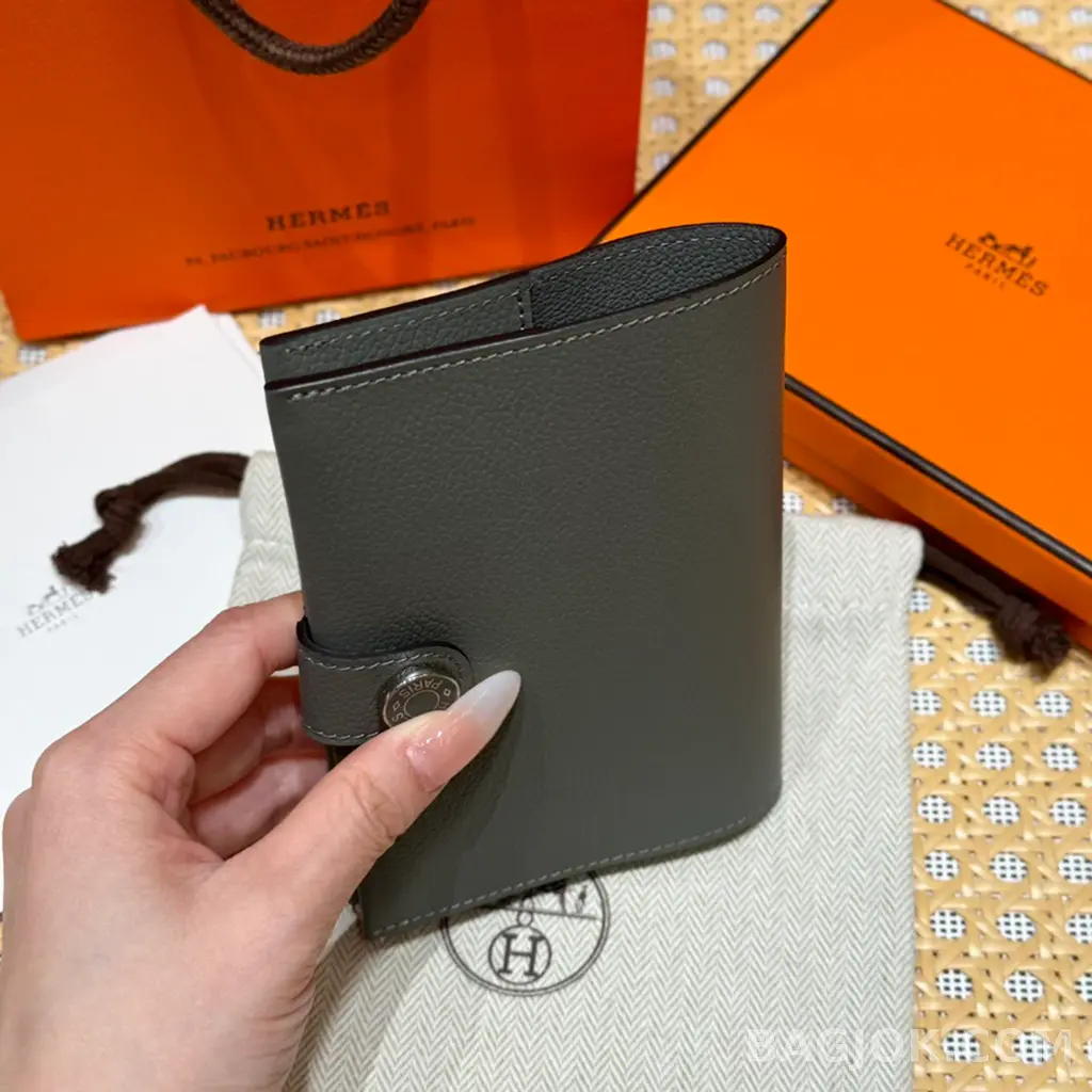 에르메스 Hermes RMS 여권 지갑 에버컬러 상세 이미지