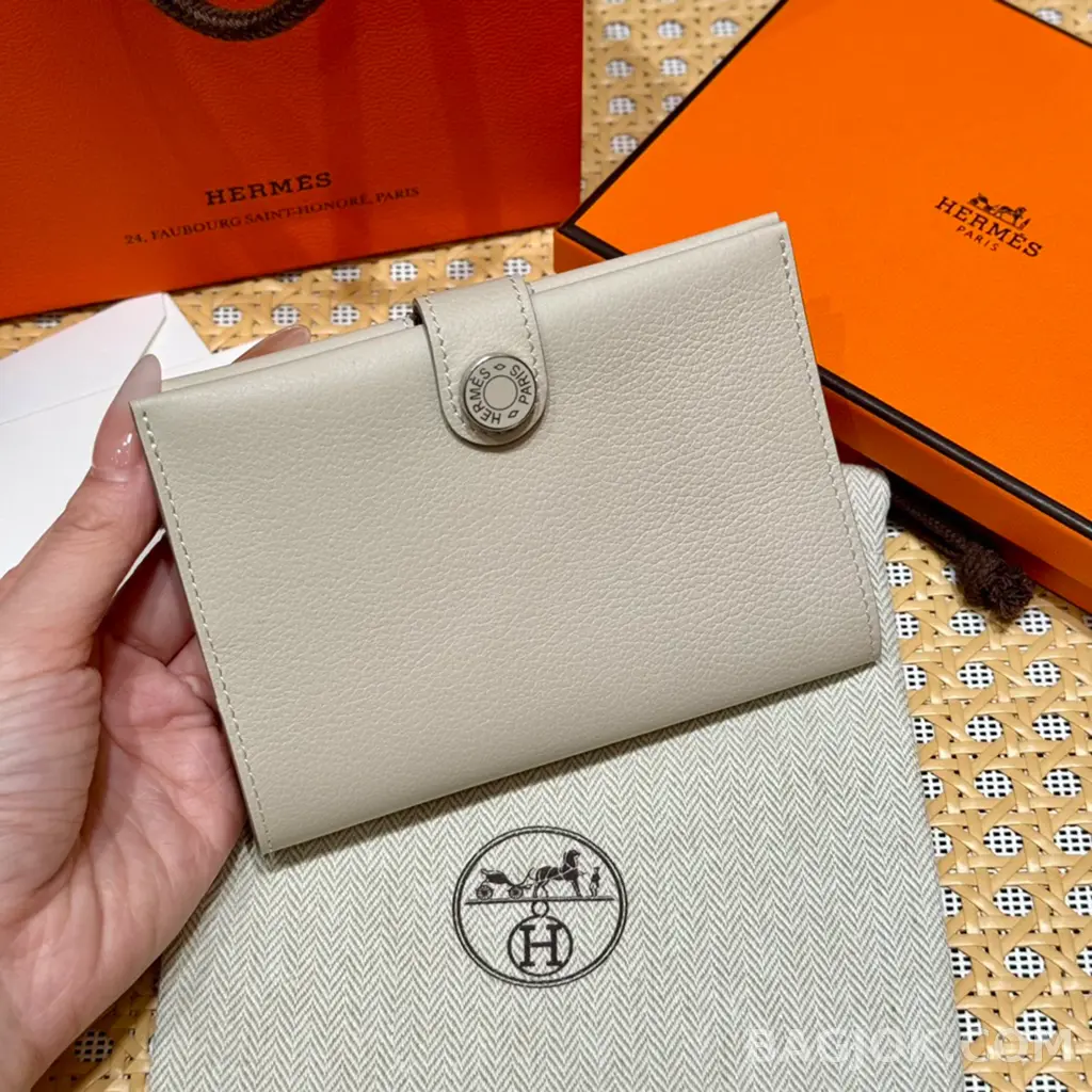 에르메스 Hermes RMS 여권 지갑 에버컬러 상세 이미지