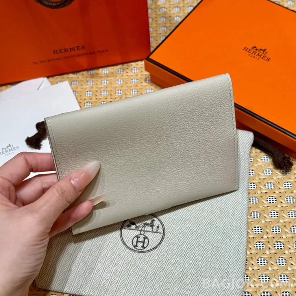 에르메스 Hermes RMS 여권 지갑 에버컬러 상세 이미지
