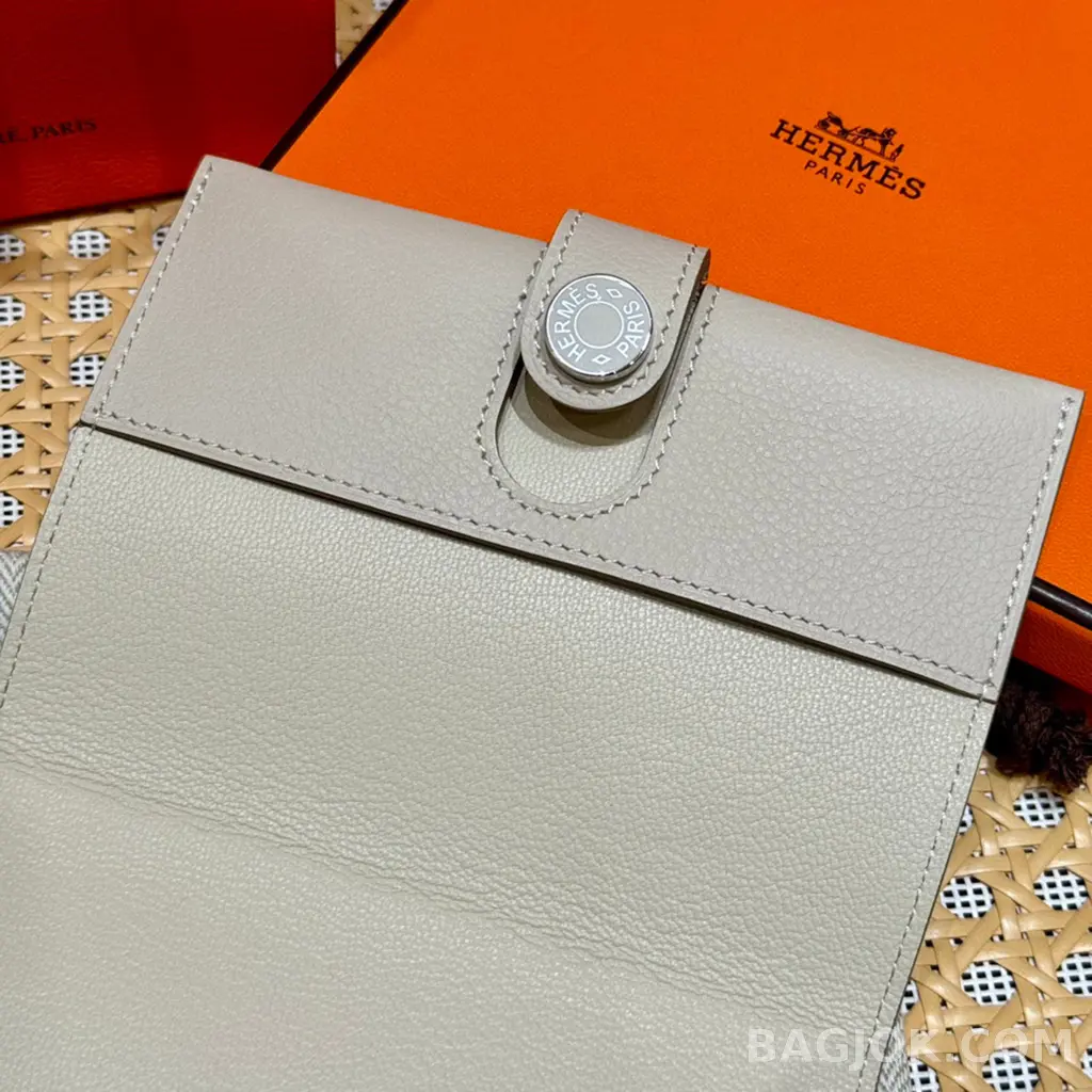에르메스 Hermes RMS 여권 지갑 에버컬러 상세 이미지
