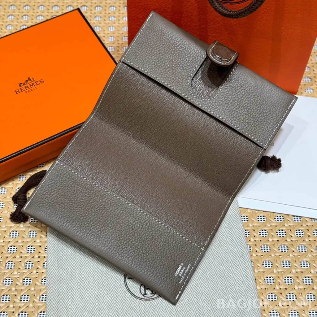에르메스 Hermes RMS 여권 지갑 에버컬러 상세 이미지