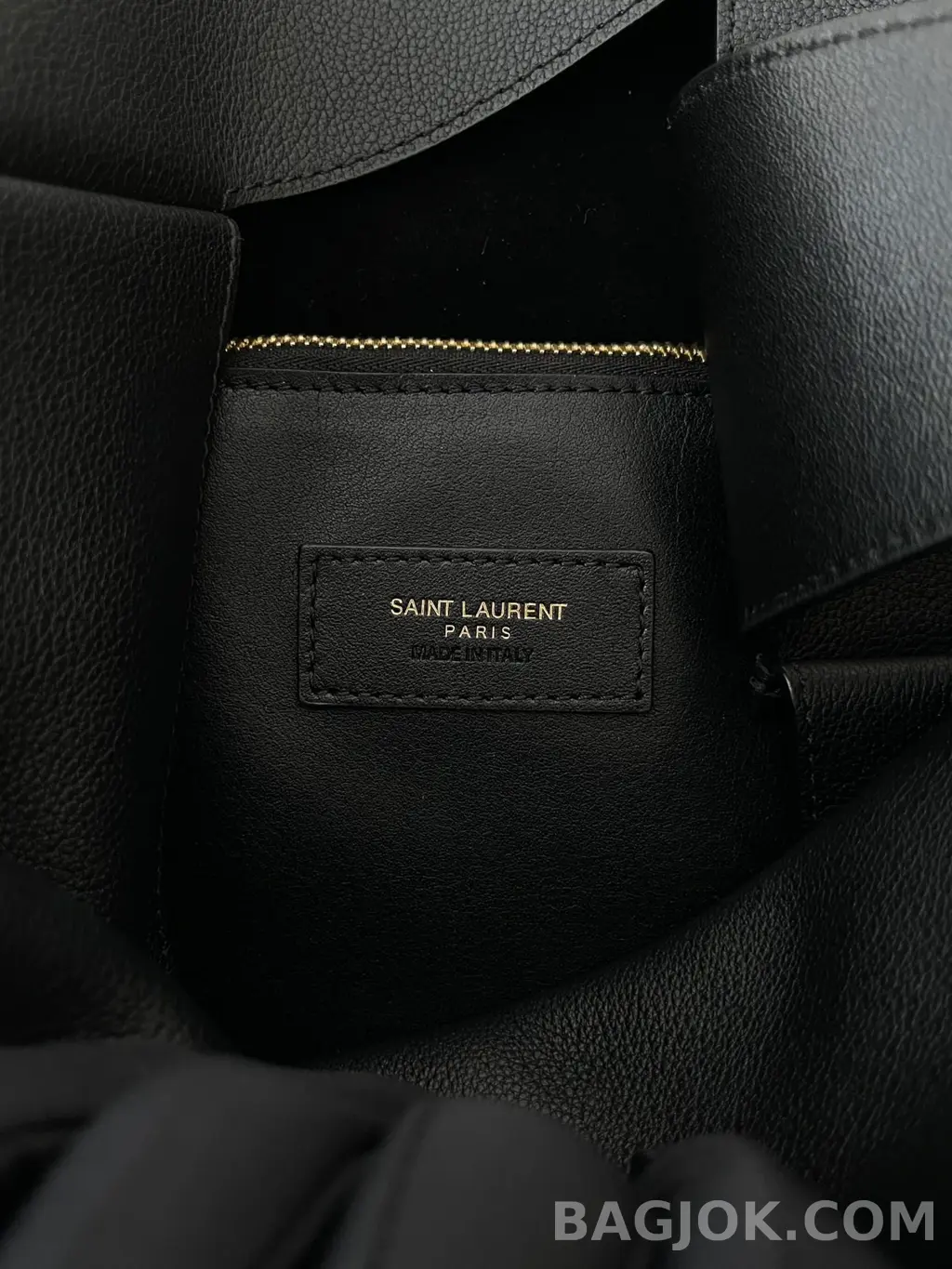 생로랑 Saint Laurent LE 5À7 서플 라지 그레인 레더 상세 이미지