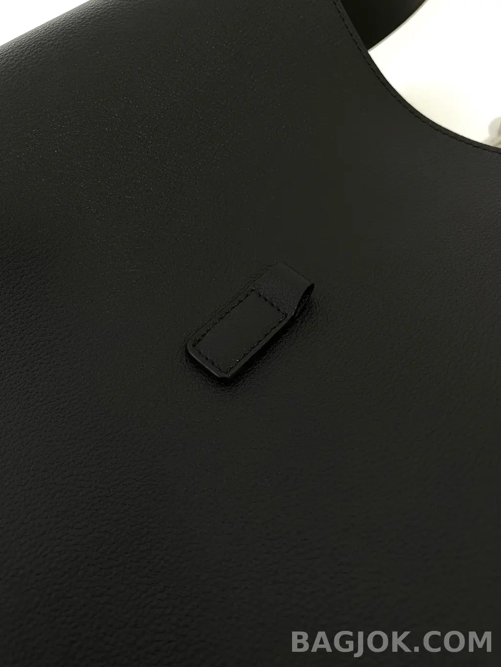 생로랑 Saint Laurent LE 5À7 서플 라지 그레인 레더 상세 이미지