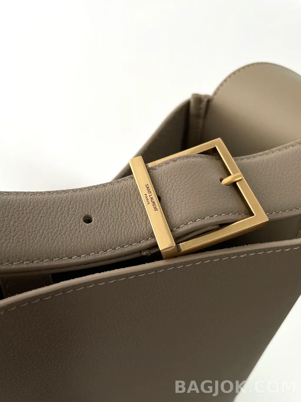 생로랑 Saint Laurent LE 5À7 서플 라지 그레인 레더 상세 이미지