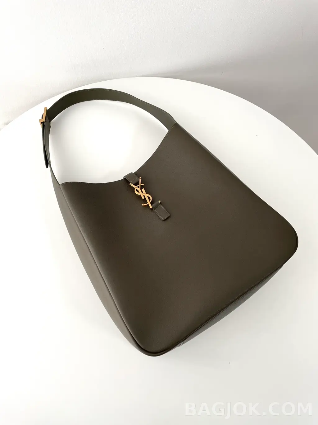생로랑 Saint Laurent LE 5À7 서플 라지 그레인 레더 상세 이미지