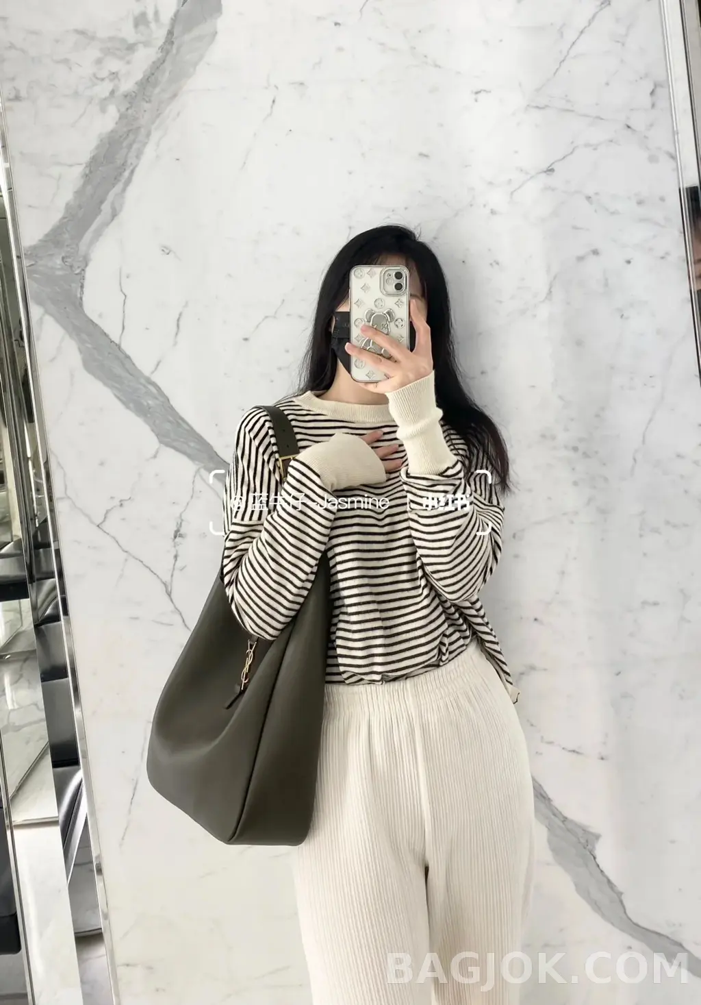 생로랑 Saint Laurent LE 5À7 서플 라지 그레인 레더 상세 이미지
