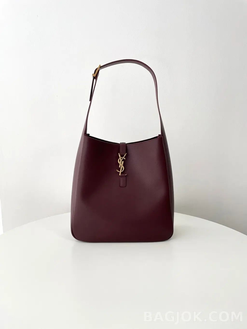 생로랑 Saint Laurent LE 5À7 서플 라지 그레인 레더 상세 이미지