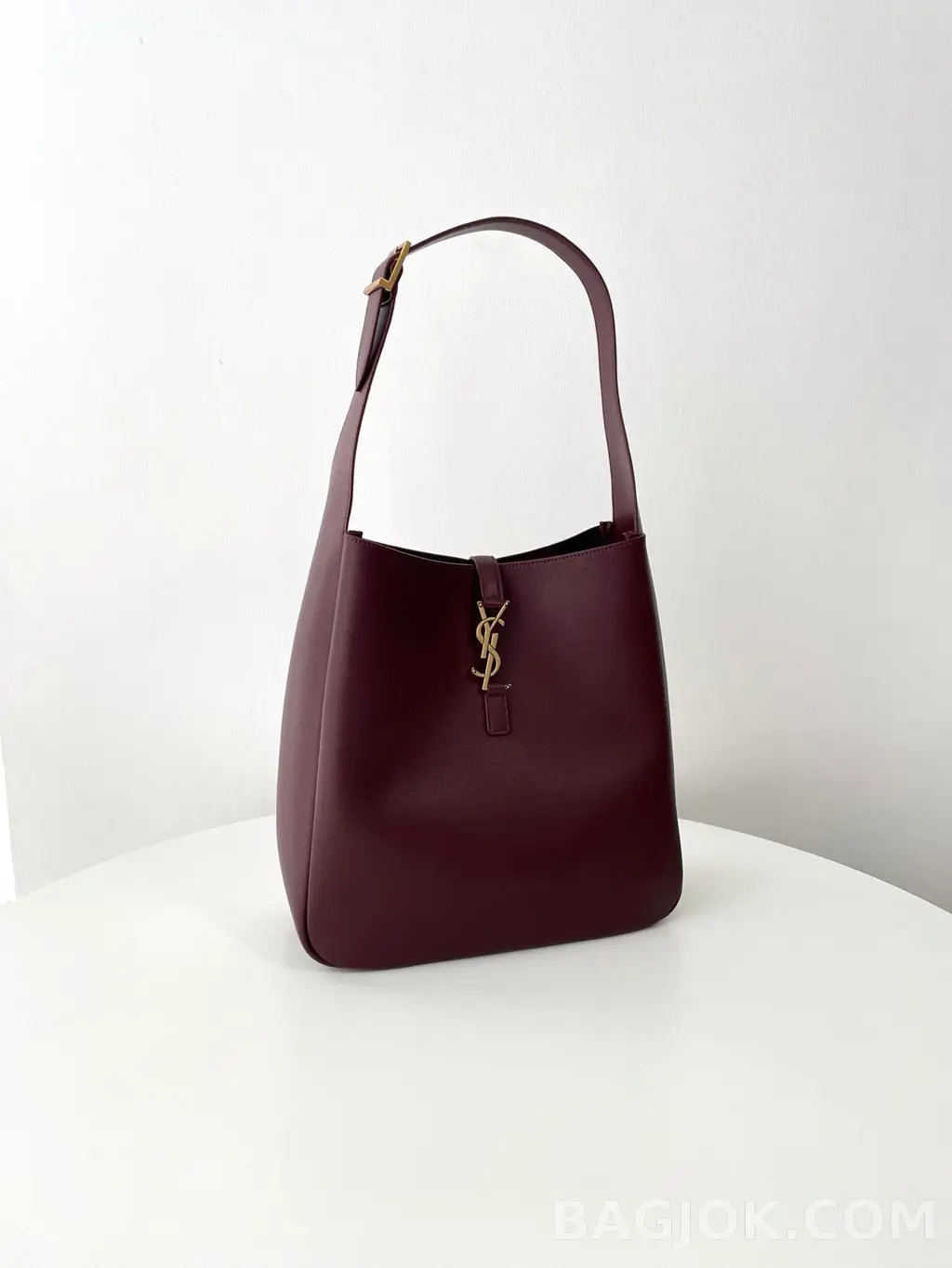 생로랑 Saint Laurent LE 5À7 서플 라지 그레인 레더 상세 이미지