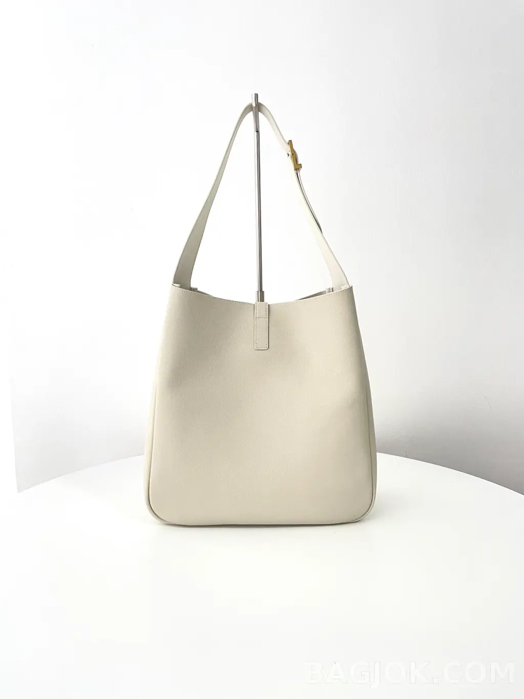 생로랑 Saint Laurent LE 5À7 서플 라지 그레인 레더 상세 이미지