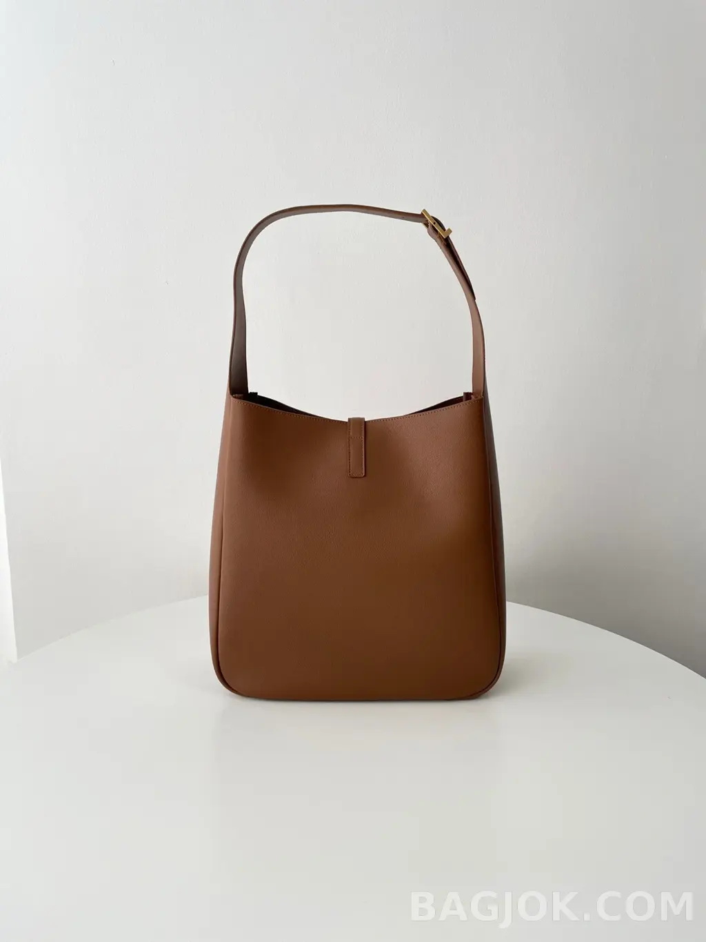 생로랑 Saint Laurent LE 5À7 서플 라지 그레인 레더 상세 이미지