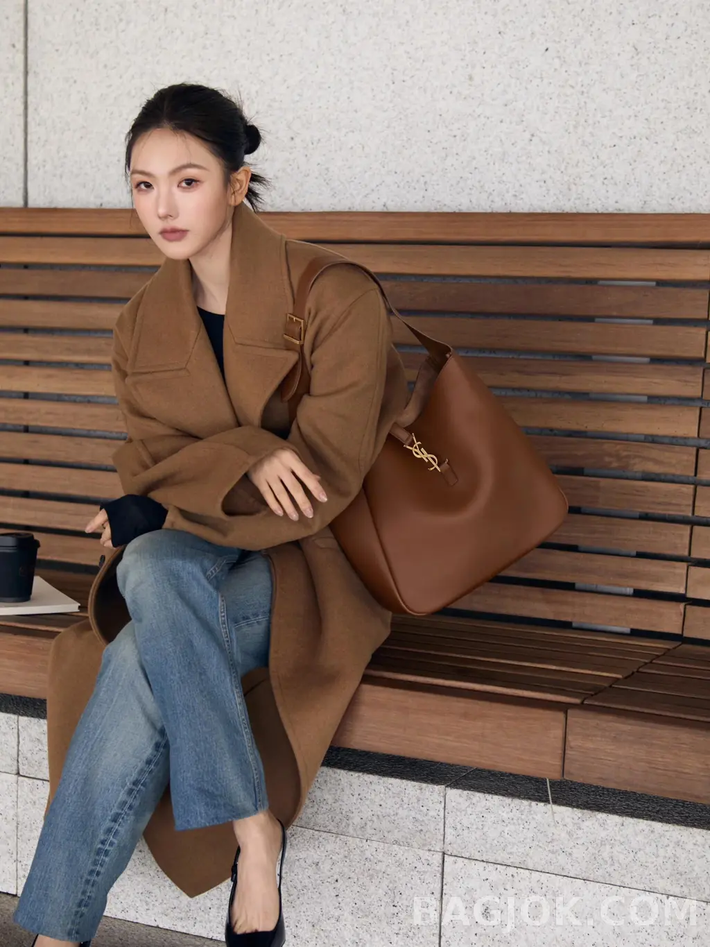 생로랑 Saint Laurent LE 5À7 서플 라지 그레인 레더 상세 이미지