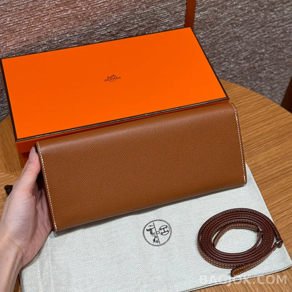 에르메스 Hermes 샹달 투고 지갑 앱송 은장 상세 이미지