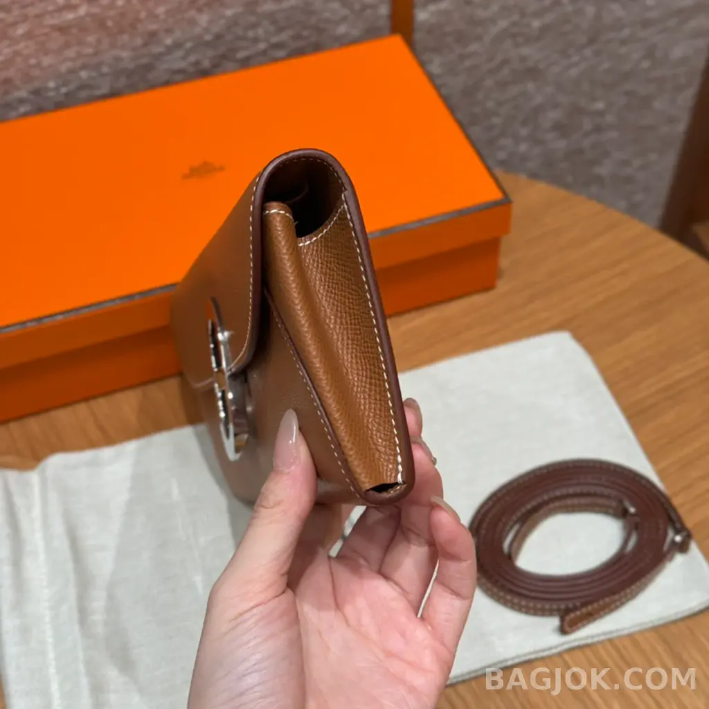 에르메스 Hermes 샹달 투고 지갑 앱송 은장 상세 이미지