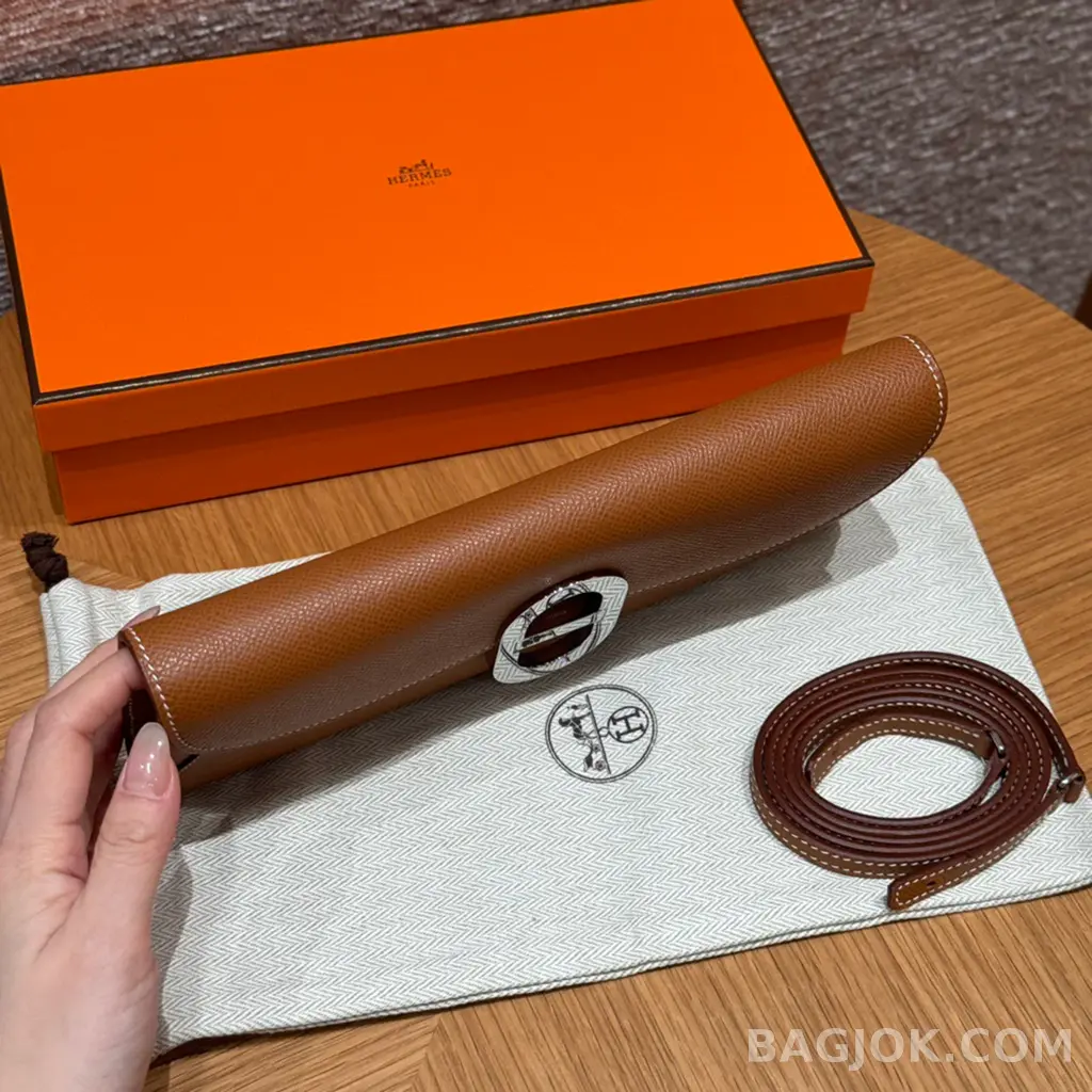에르메스 Hermes 샹달 투고 지갑 앱송 은장 상세 이미지