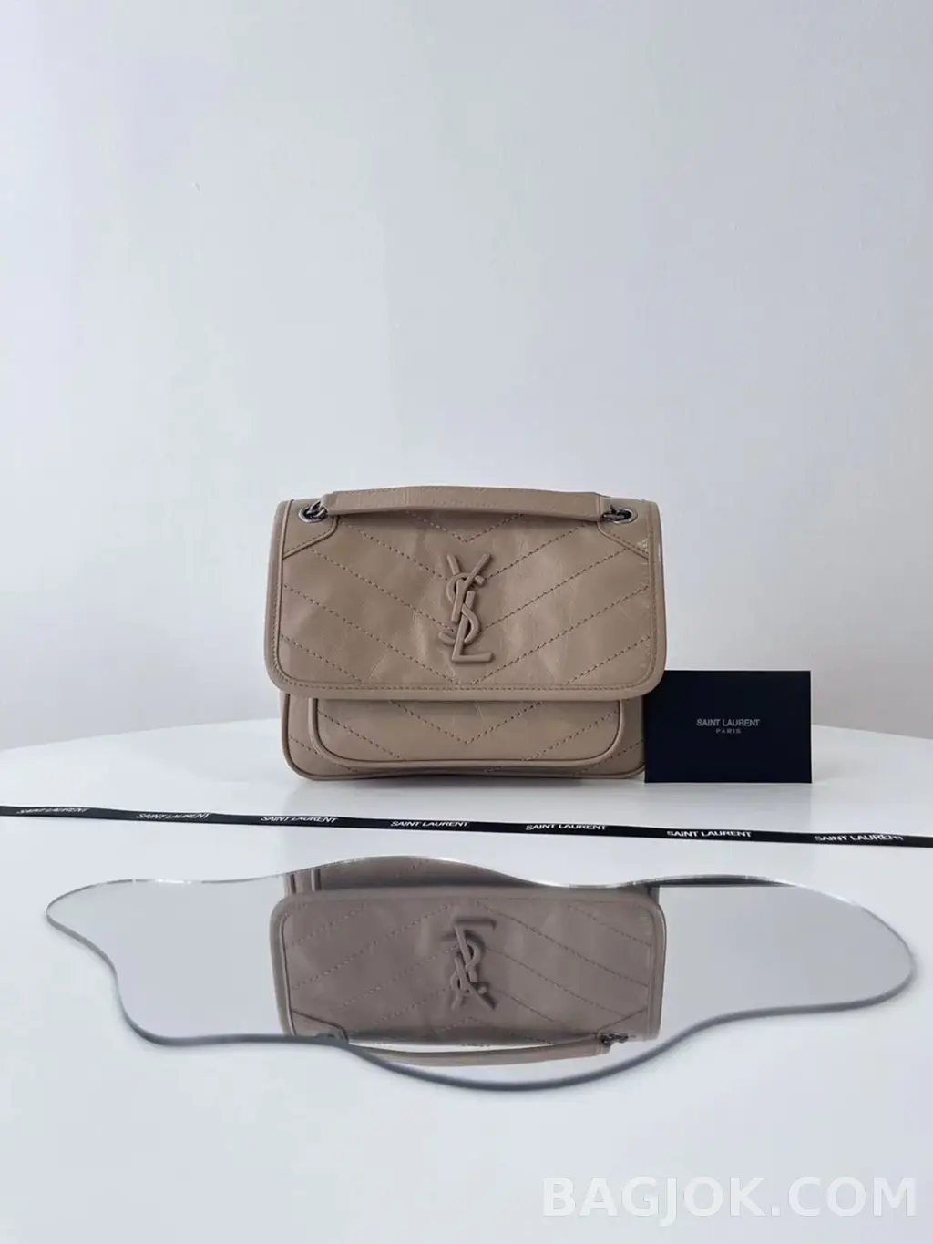 생로랑 Saint Laurent 니키백 베이비 빈티지 레더 상세 이미지