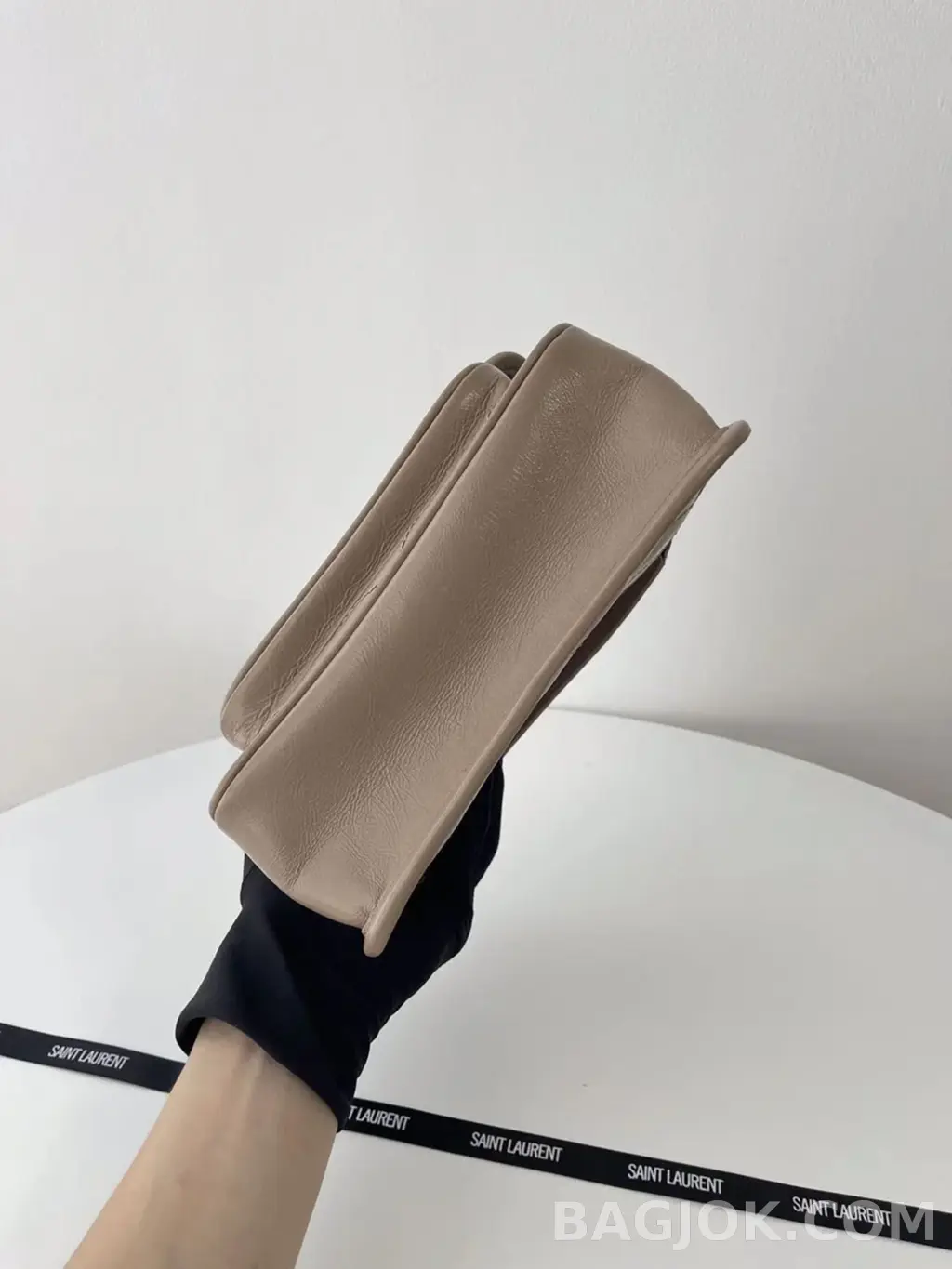생로랑 Saint Laurent 니키백 베이비 빈티지 레더 상세 이미지