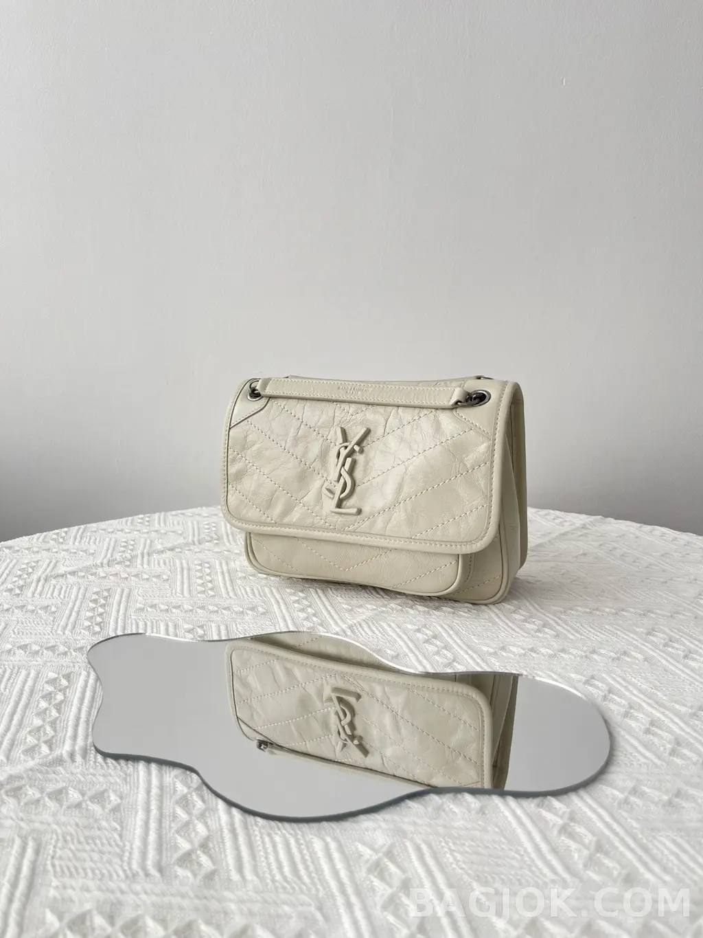 생로랑 Saint Laurent 니키백 베이비 빈티지 레더 상세 이미지