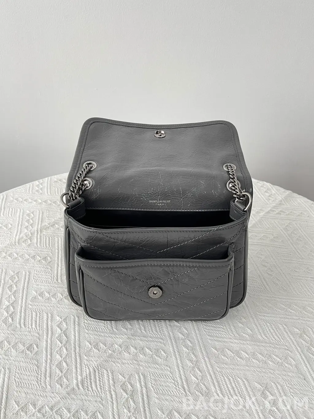 생로랑 Saint Laurent 니키백 베이비 빈티지 레더 상세 이미지