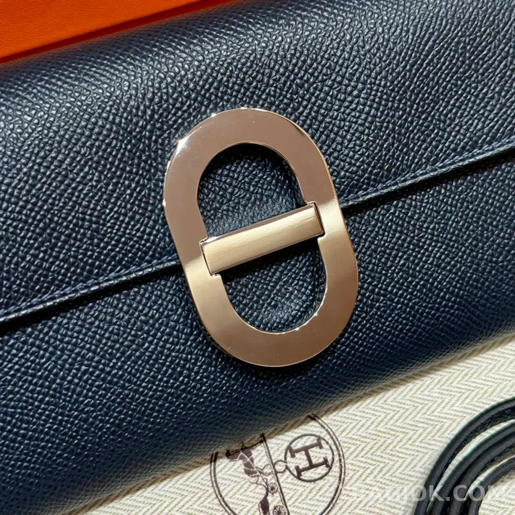 에르메스 Hermes 샹달 투고 지갑 앱송 은장 상세 이미지