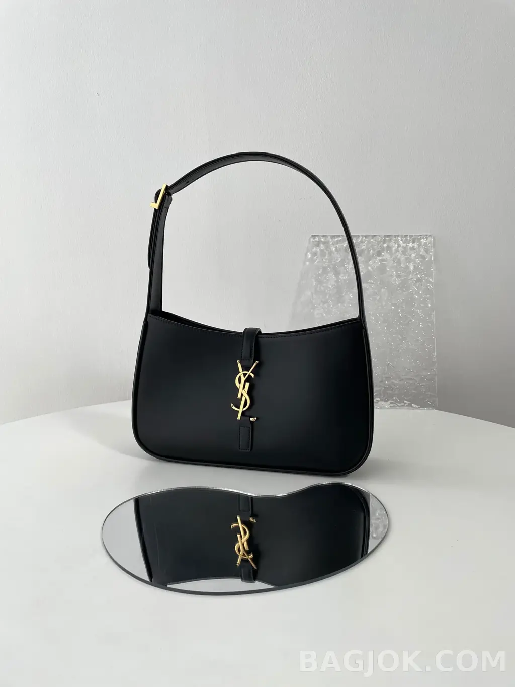 생로랑 Saint Laurent LE 5À7 호보 숄더백 스무스 레더 상세 이미지