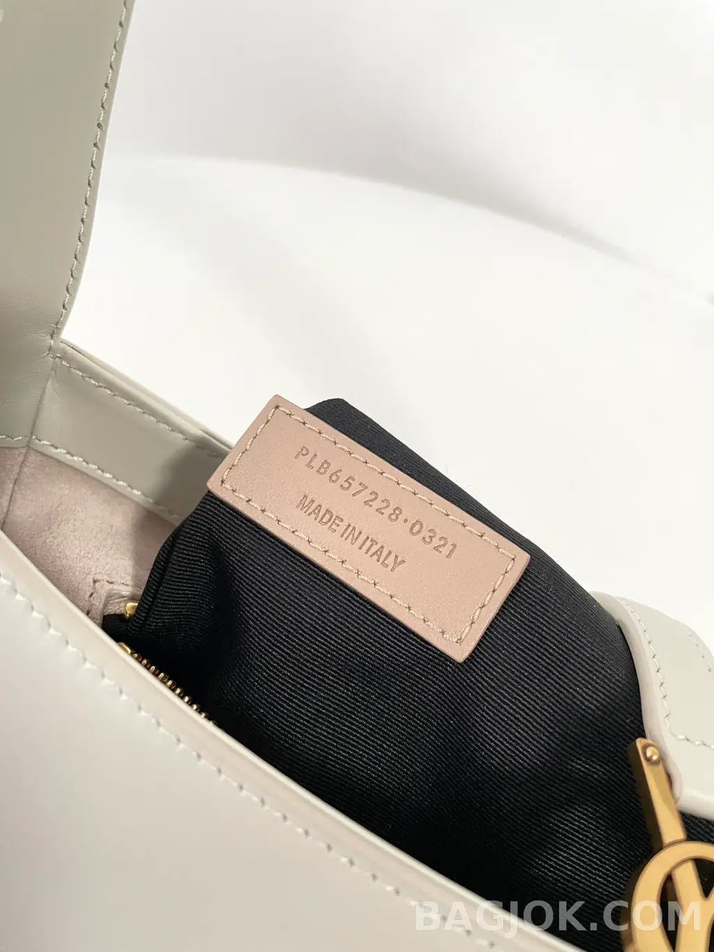 생로랑 Saint Laurent LE 5À7 호보 숄더백 스무스 레더 상세 이미지
