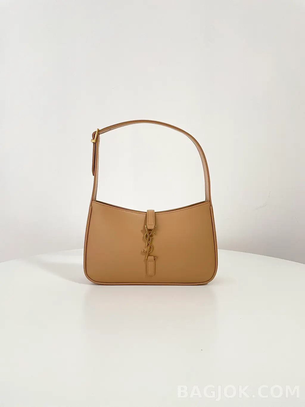 생로랑 Saint Laurent LE 5À7 호보 숄더백 스무스 레더 상세 이미지
