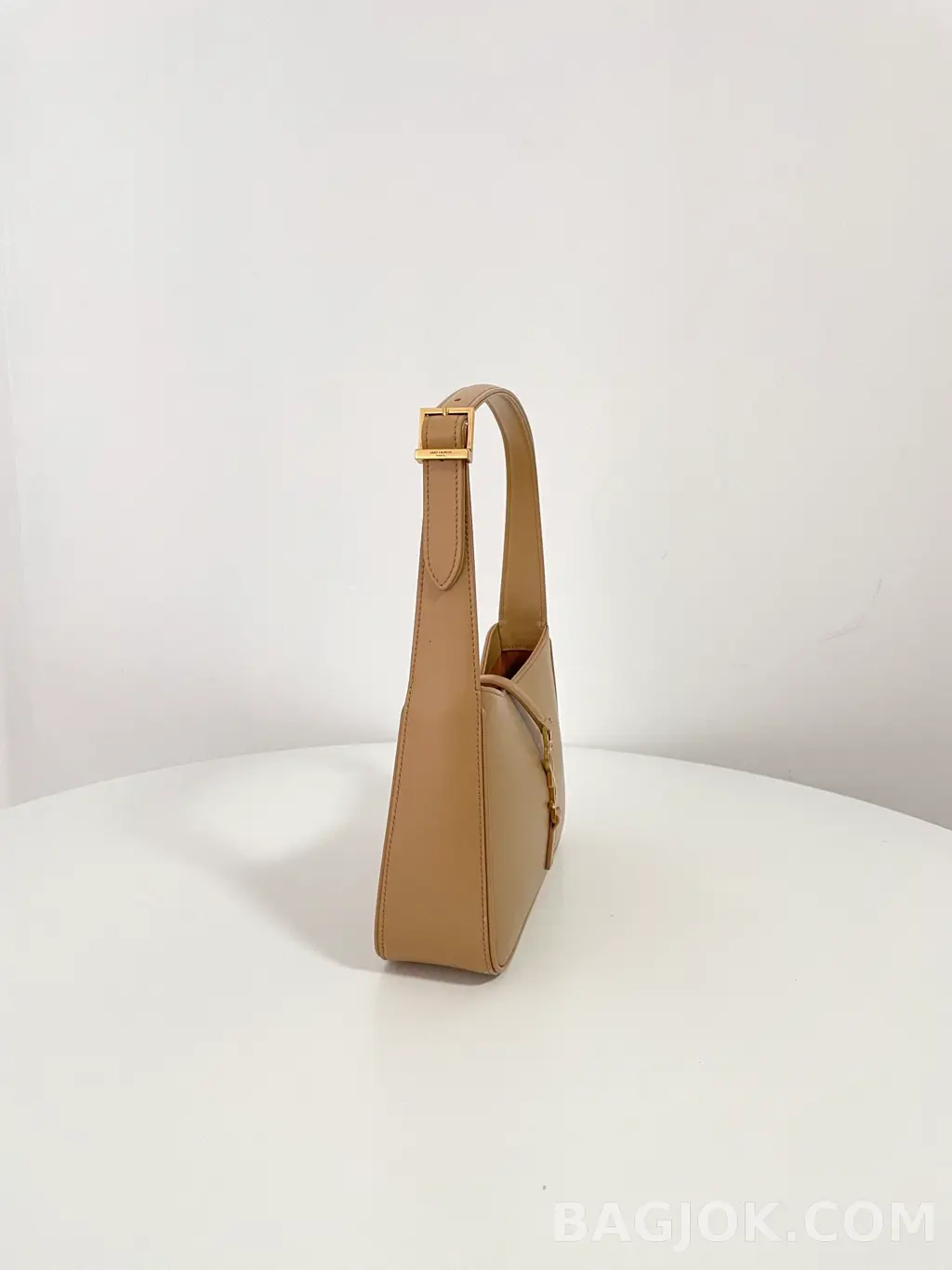 생로랑 Saint Laurent LE 5À7 호보 숄더백 스무스 레더 상세 이미지