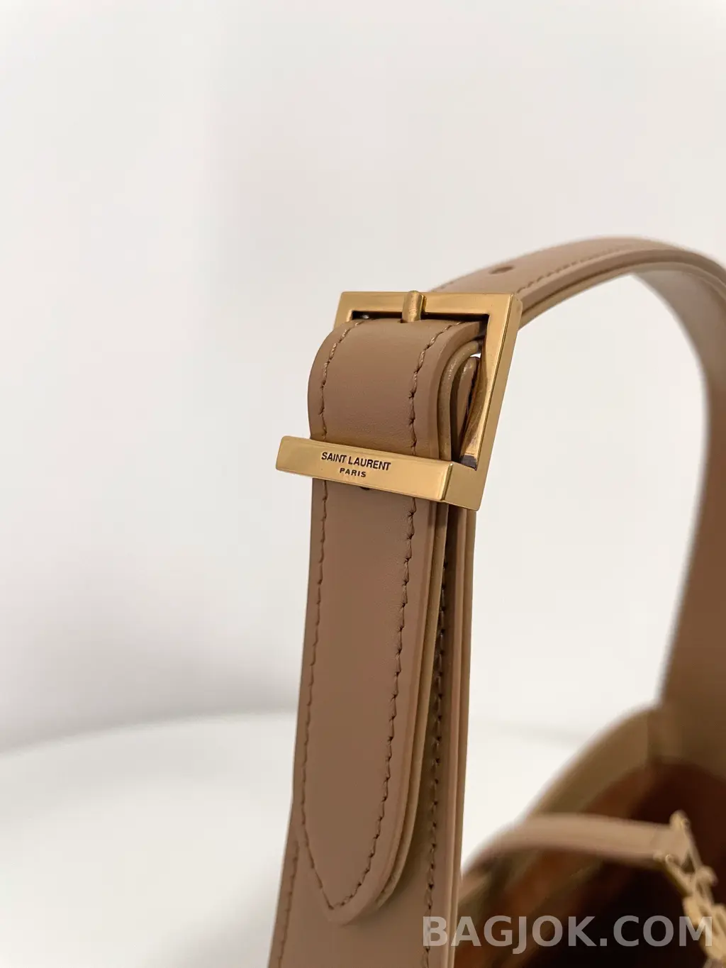 생로랑 Saint Laurent LE 5À7 호보 숄더백 스무스 레더 상세 이미지