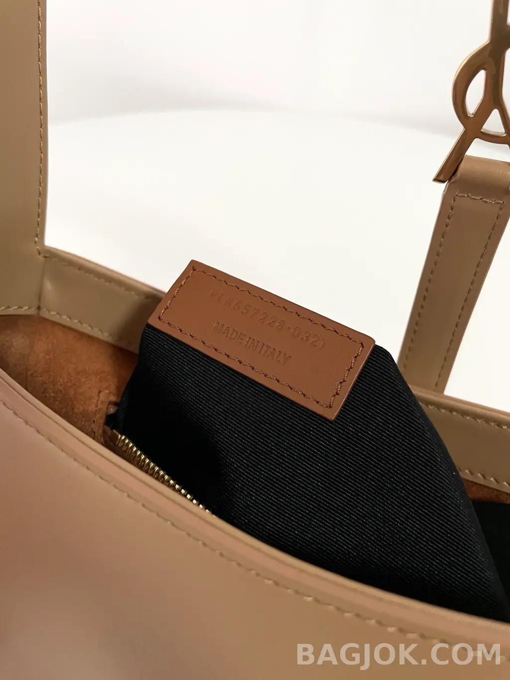 생로랑 Saint Laurent LE 5À7 호보 숄더백 스무스 레더 상세 이미지
