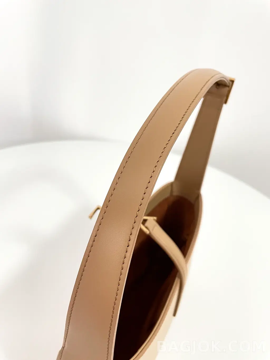생로랑 Saint Laurent LE 5À7 호보 숄더백 스무스 레더 상세 이미지